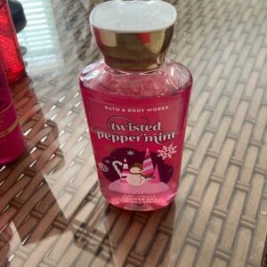 Bath and body twisted peppermint